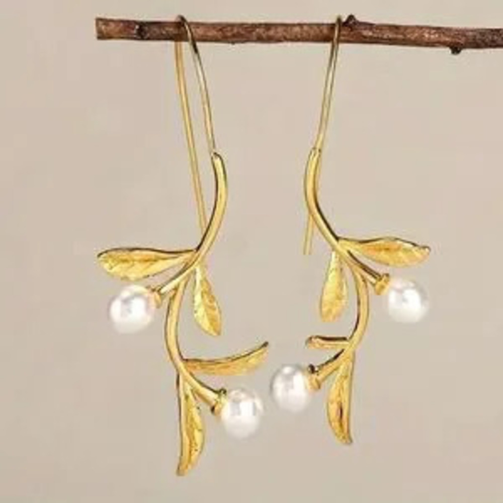 Delicate flower Leaf Earrings
